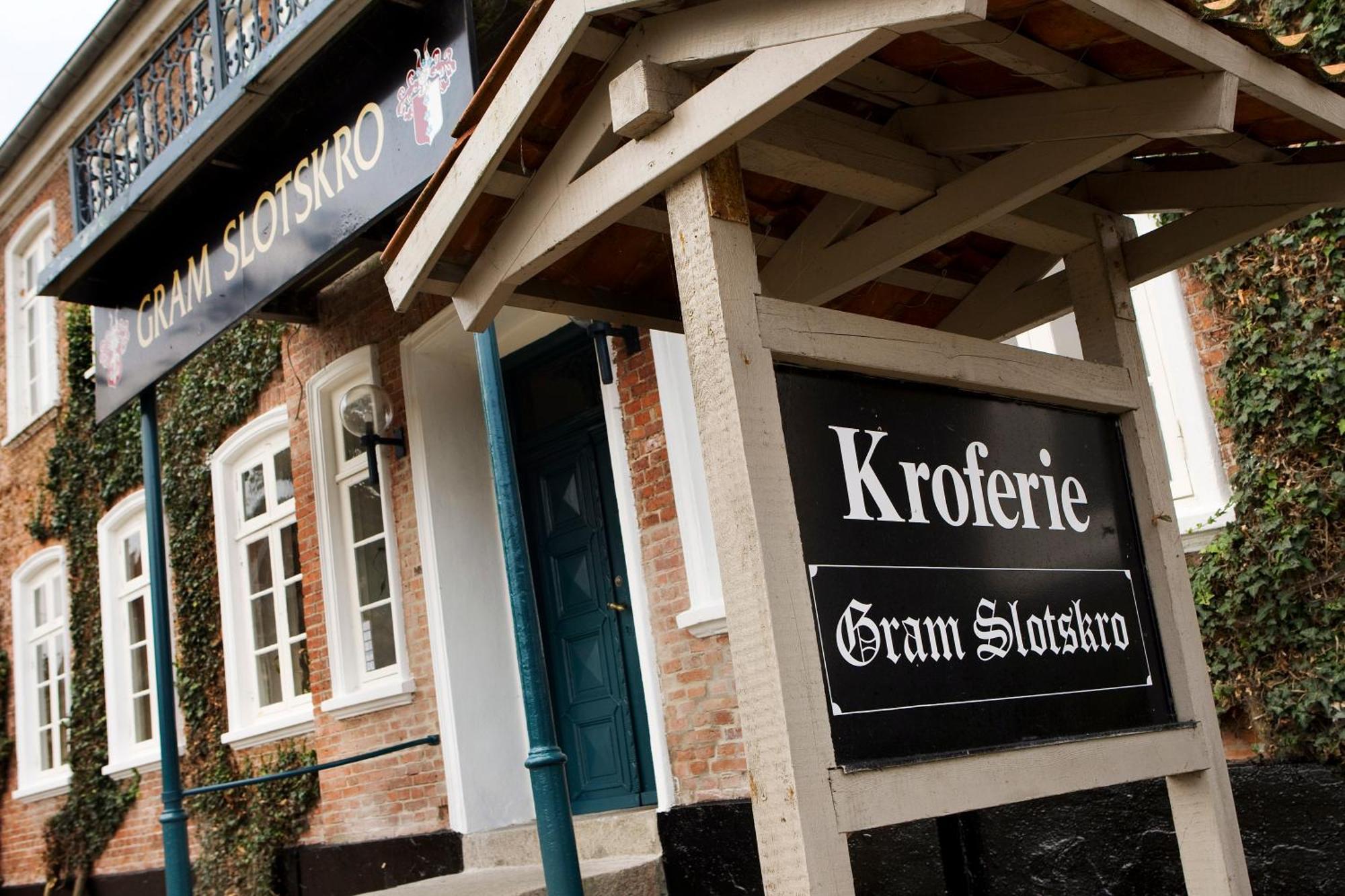 Den Gamle Kro Ved Gram Slot Exterior foto